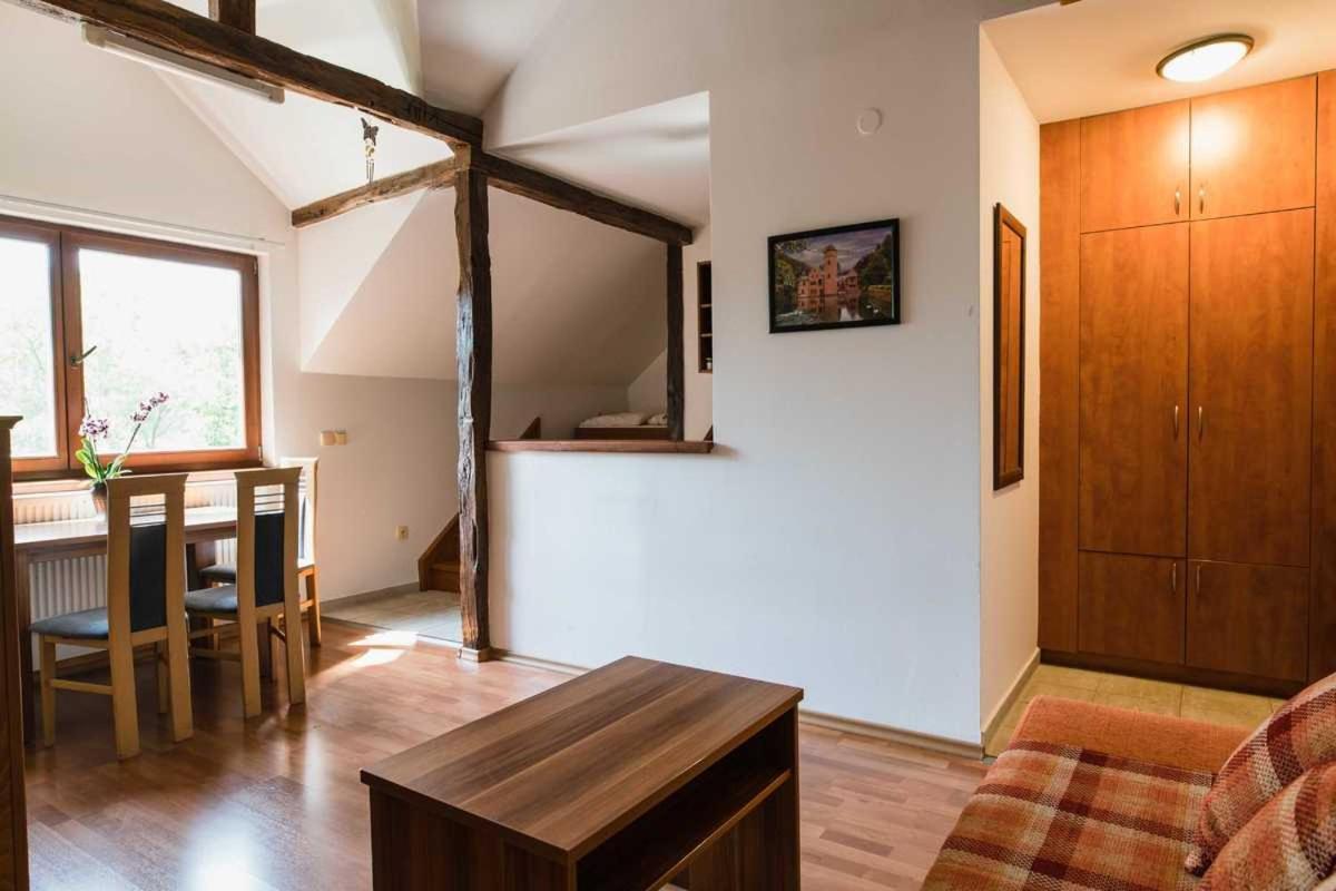 Penzion U Holuba Hradcovice ภายนอก รูปภาพ